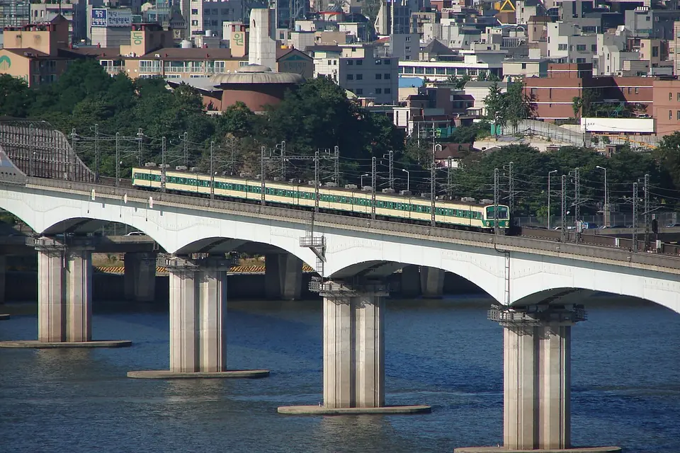 麻浦区で見るDangsan Railway Bridgeの実写