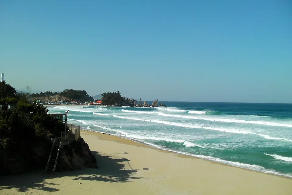 三陟市で見るKorea-Samcheok-Beach-01の実写